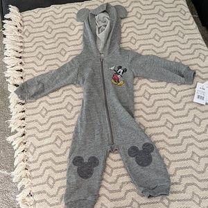 Disney outfit nwt